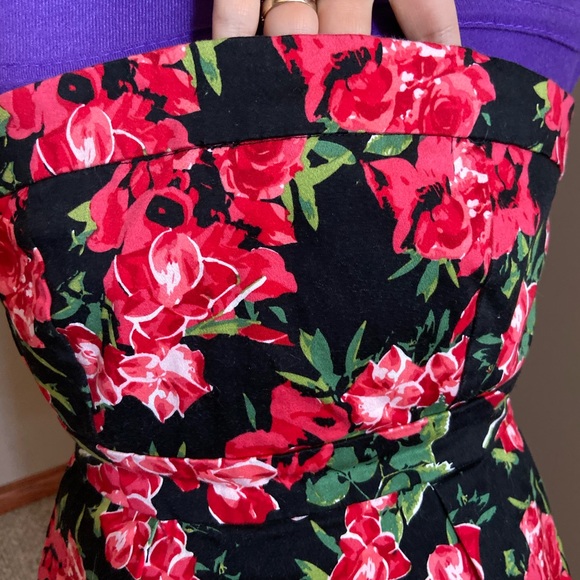 Strapless mini rose dress - Picture 3 of 4